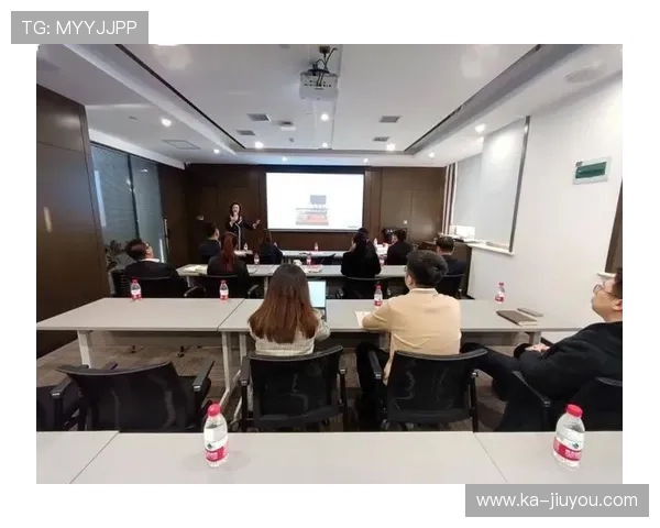 足球俱乐部在青训中设立未成年权益保护与法律咨询通道，青少年足球俱乐部签约合同